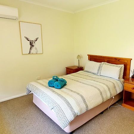 The Convent Boutique Accommodation Hay Buitenkant foto