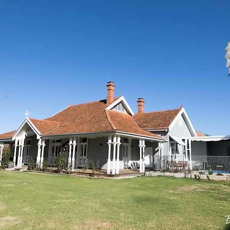 The Convent Boutique Accommodation Hay Buitenkant foto