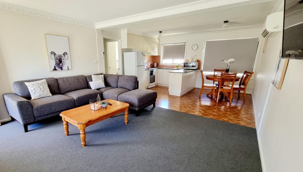 The Convent Boutique Accommodation Hay Buitenkant foto