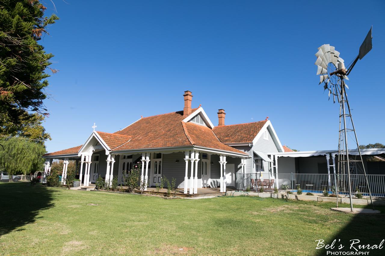 The Convent Boutique Accommodation Hay Buitenkant foto